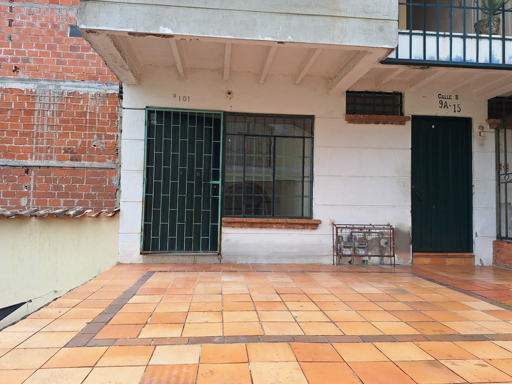 Apartamento - Local en Caracoli